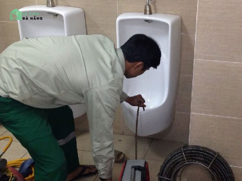 Thời gian định kỳ lý tưởng để dọn dẹp hệ thống vệ sinh